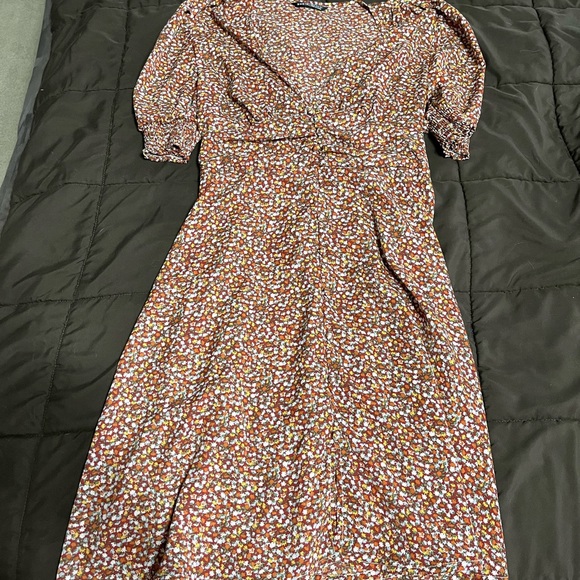 Floral cuff button front A-line dress - Picture 3 of 5